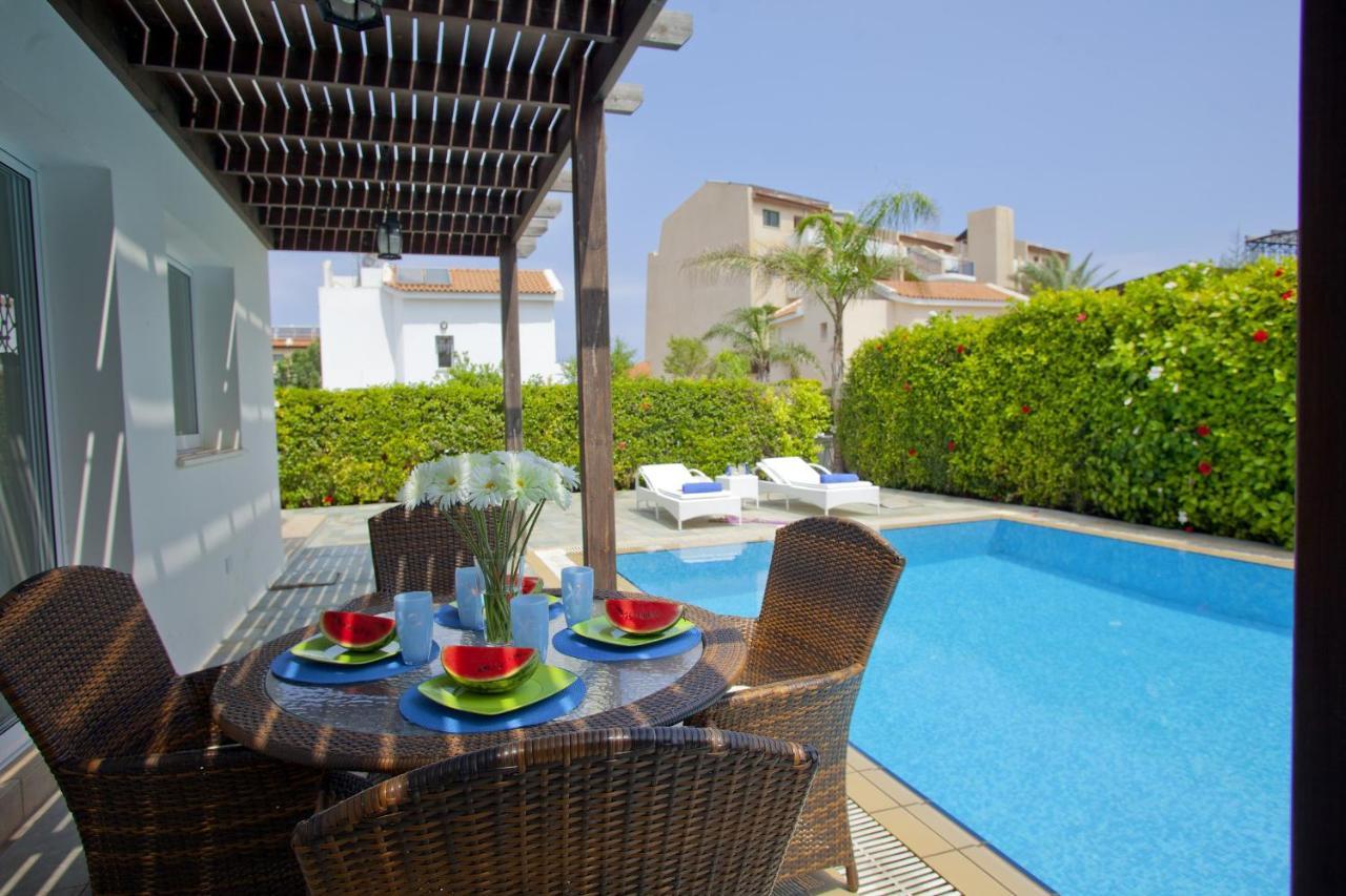 Villa Skyros Pernera Exteriör bild