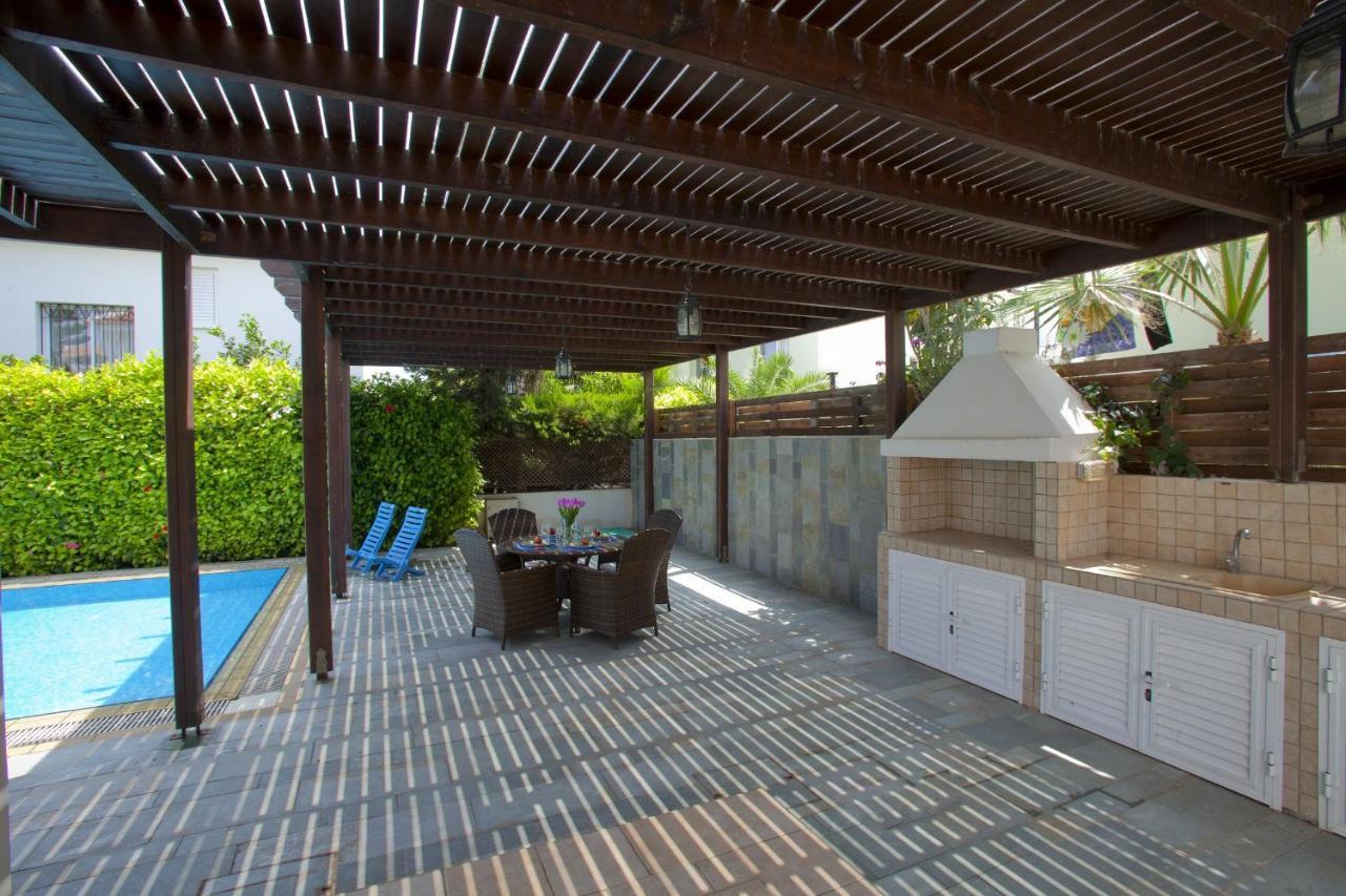 Villa Skyros Pernera Exteriör bild