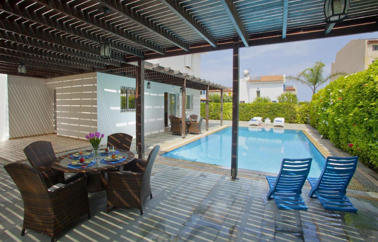 Villa Skyros Pernera Exteriör bild